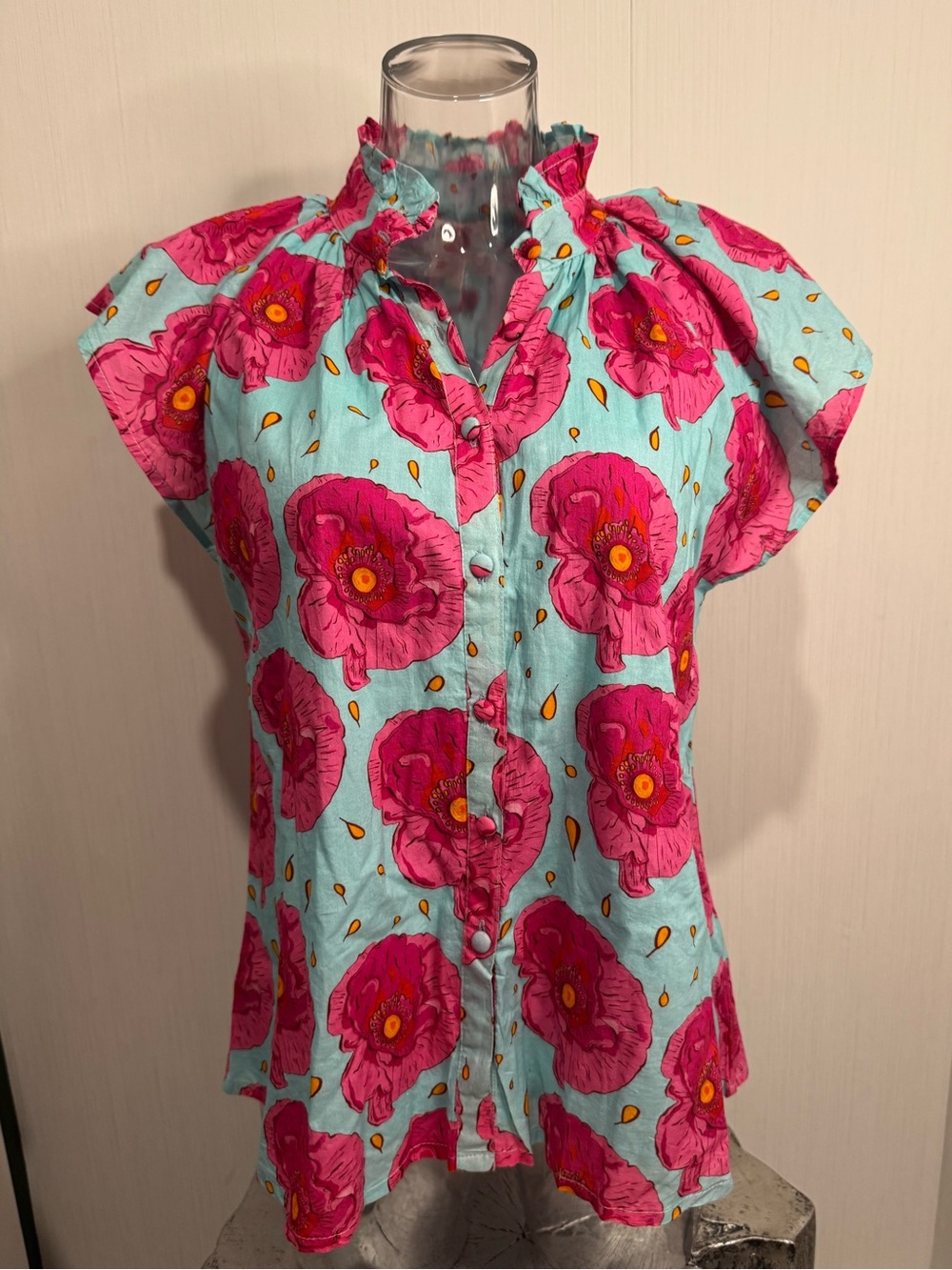 NEW WITH TAGS VICTORIA DUNN BLOUSE. Small. Blue and Pink. Stunning. Retail: $136